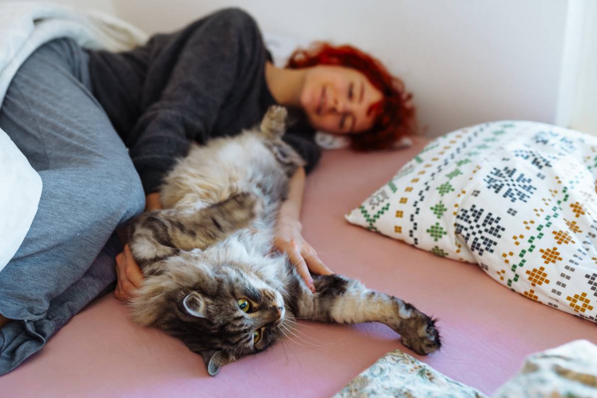 friendship-between-pet-and-its-owner-2025-03-10-04-44-31-utc (1)