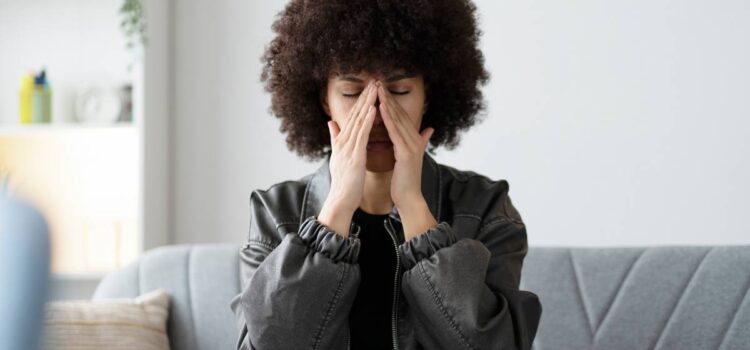 ไซนัสอักเสบเกิดจากอะไร หลีกเลี่ยงอะไร และรักษาอย่างไร